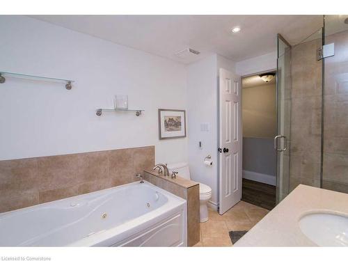 443 Cottingham Crescent, Hamilton, ON - Indoor Photo Showing Bathroom