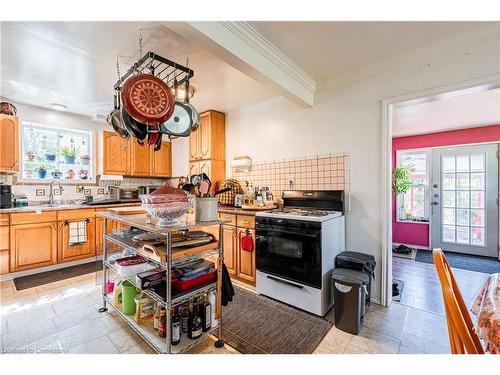 367 Bowen Road, Fort Erie, ON - Indoor Photo Showing Kitchen