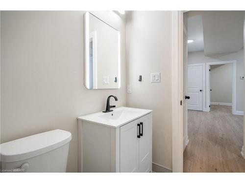 D-9 Munn Street, Hamilton, ON - Indoor Photo Showing Bathroom