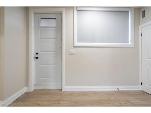 D-9 Munn Street, Hamilton, ON - Indoor Photo Showing Other Room