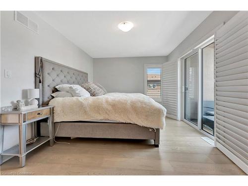 2 Raspberry Lane, Mount Hope, ON - Indoor Photo Showing Bedroom