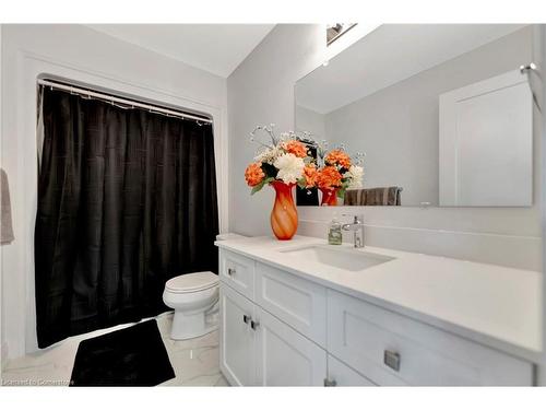 2 Raspberry Lane, Mount Hope, ON - Indoor Photo Showing Bathroom