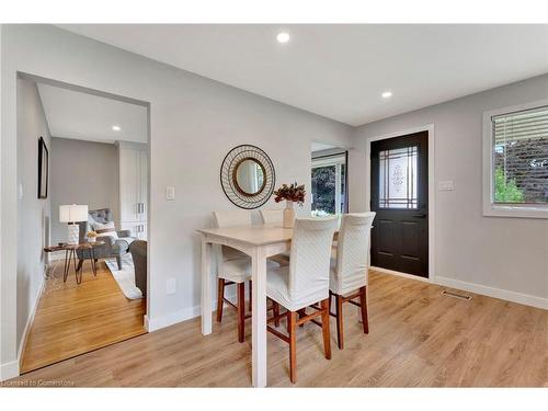 10 Taylor Crescent, Flamborough, ON - Indoor Photo Showing Dining Room