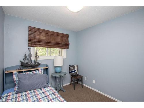 34-1420 Garth Street, Hamilton, ON - Indoor Photo Showing Bedroom