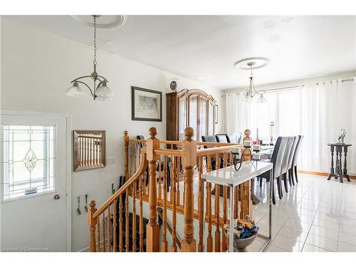 5347 Elm Street, Niagara Falls, ON - Indoor Photo Showing Dining Room