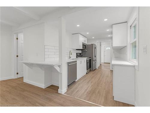 361 Simpson Avenue, Welland, ON - Indoor Photo Showing Kitchen