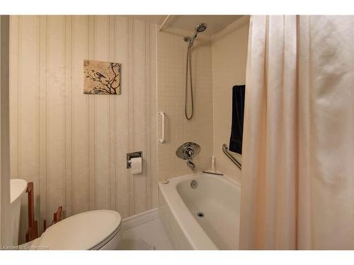 206-222 Jackson Street W, Hamilton, ON - Indoor Photo Showing Bathroom