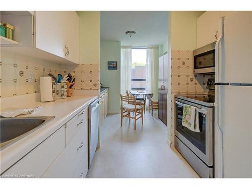 206-222 Jackson Street W, Hamilton, ON - Indoor Photo Showing Kitchen