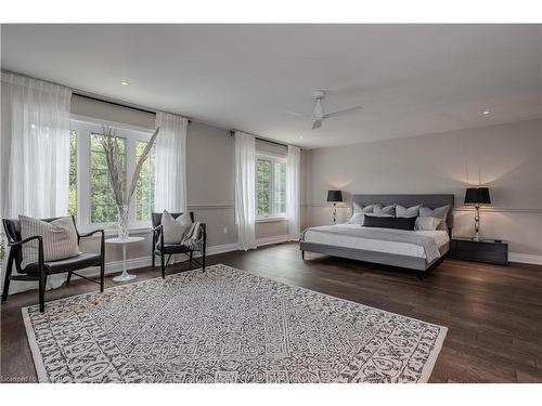 4016 Lantern Lane, Burlington, ON - Indoor Photo Showing Bedroom