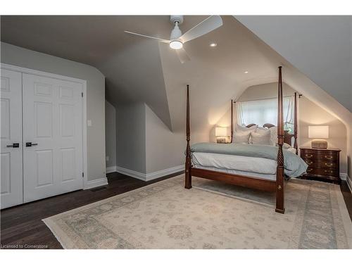 4016 Lantern Lane, Burlington, ON - Indoor Photo Showing Bedroom