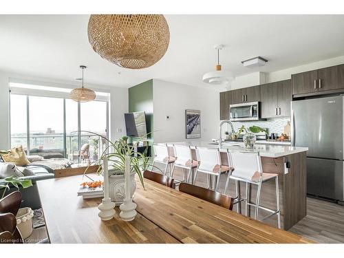 404-467 Charlton Avenue E, Hamilton, ON - Indoor Photo Showing Kitchen With Stainless Steel Kitchen With Upgraded Kitchen