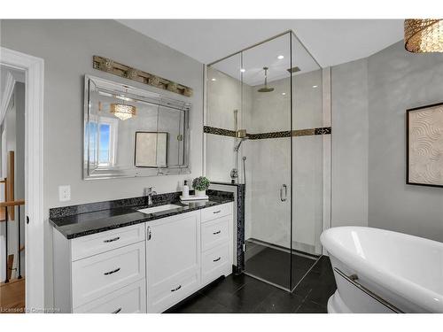 45 Lakegate Drive, Stoney Creek, ON - Indoor Photo Showing Bathroom