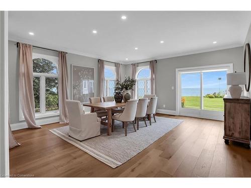 45 Lakegate Drive, Stoney Creek, ON - Indoor Photo Showing Dining Room