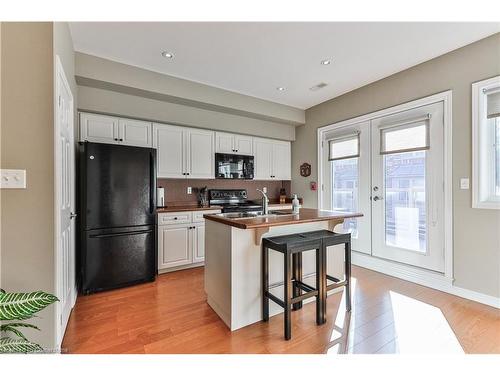 4-362 Plains Road E, Burlington, ON - Indoor Photo Showing Kitchen With Double Sink