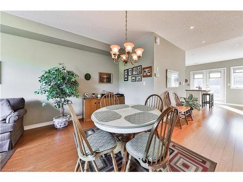 4-362 Plains Road E, Burlington, ON - Indoor Photo Showing Dining Room