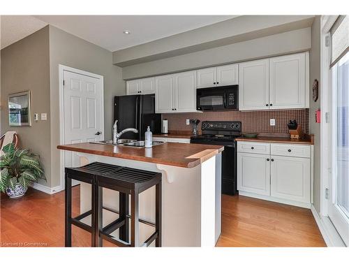 4-362 Plains Road E, Burlington, ON - Indoor Photo Showing Kitchen