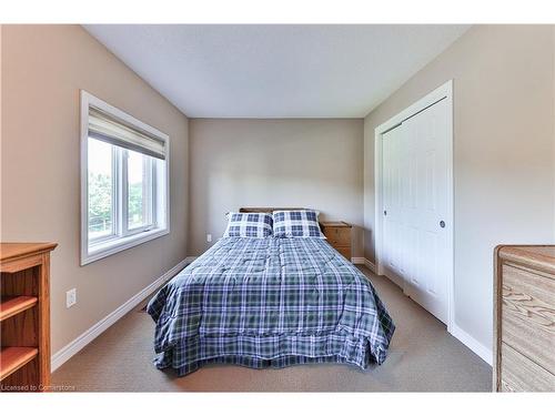 4-362 Plains Road E, Burlington, ON - Indoor Photo Showing Bedroom