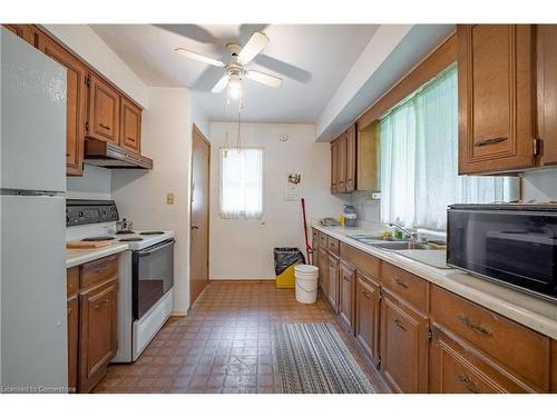 454 Cockshutt Road, Port Dover, ON - Indoor Photo Showing Kitchen With Double Sink