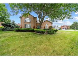 3 Shoreline Crescent  Grimsby, ON L3M 5B1