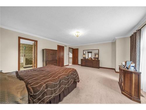 3 Shoreline Crescent, Grimsby, ON - Indoor Photo Showing Bedroom