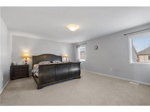 31 Cook Street, Binbrook, ON - Indoor Photo Showing Bedroom