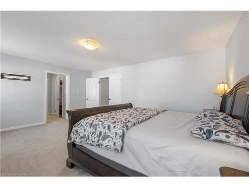 31 Cook Street, Binbrook, ON - Indoor Photo Showing Bedroom