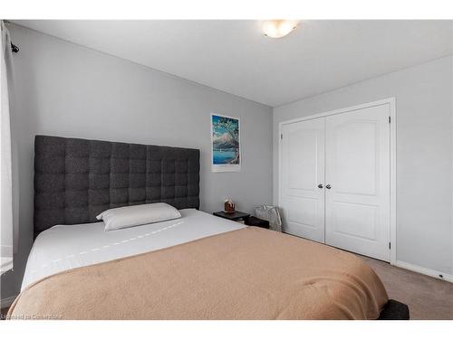 31 Cook Street, Binbrook, ON - Indoor Photo Showing Bedroom