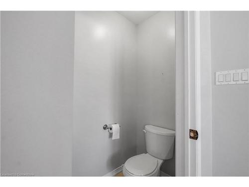 31 Cook Street, Binbrook, ON - Indoor Photo Showing Bathroom