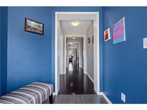 31 Cook Street, Binbrook, ON - Indoor Photo Showing Bedroom