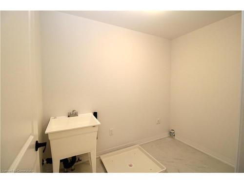 36 Holder Drive, Brantford, ON - Indoor Photo Showing Other Room