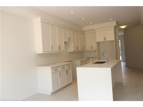 36 Holder Drive, Brantford, ON - Indoor Photo Showing Kitchen