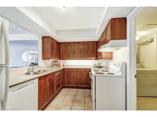 403B-216 Plains Road W, Burlington, ON - Indoor Photo Showing Kitchen With Double Sink