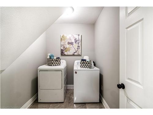 26 Cambridge Avenue, Hamilton, ON - Indoor Photo Showing Laundry Room