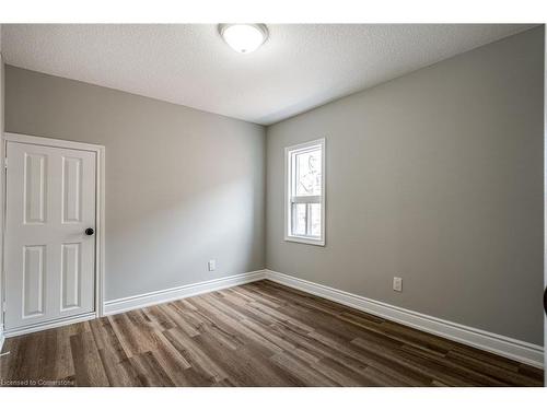 26 Cambridge Avenue, Hamilton, ON - Indoor Photo Showing Other Room