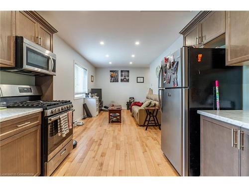 4710 Drummond Road, Niagara Falls, ON - Indoor Photo Showing Kitchen