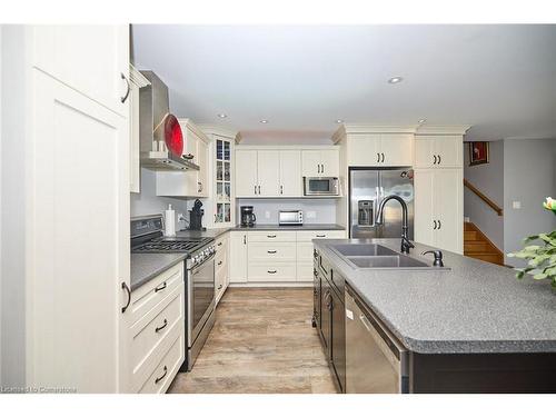 226 Woolverton Road, Grimsby, ON - Indoor Photo Showing Kitchen With Double Sink