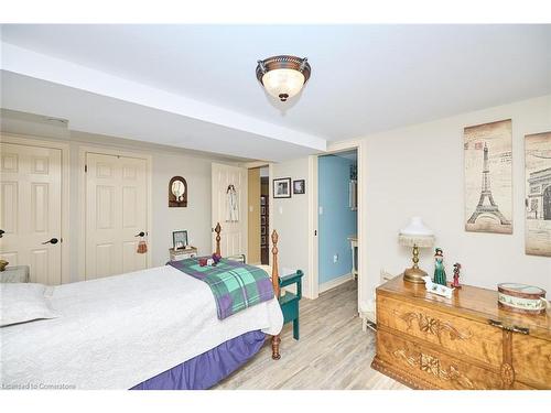 226 Woolverton Road, Grimsby, ON - Indoor Photo Showing Bedroom