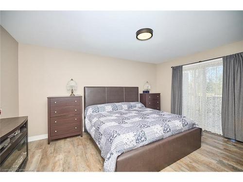 226 Woolverton Road, Grimsby, ON - Indoor Photo Showing Bedroom