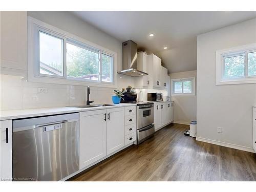 117 Elmview Street W, Welland, ON - Indoor Photo Showing Kitchen