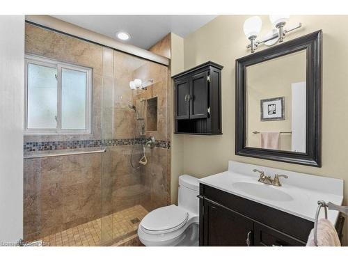 578 Millgrove Side Road, Waterdown, ON - Indoor Photo Showing Bathroom