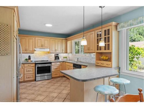 578 Millgrove Side Road, Waterdown, ON - Indoor Photo Showing Kitchen