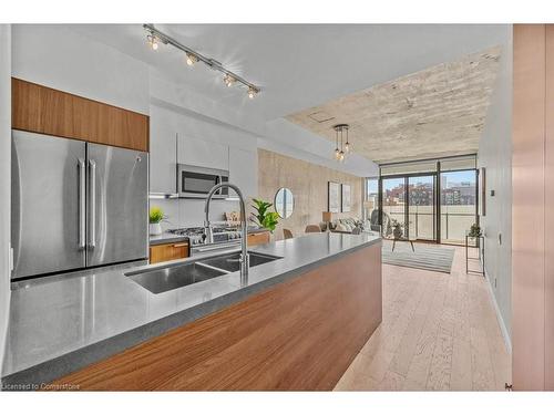 703-25 Stafford Street, Toronto, ON - Indoor Photo Showing Kitchen With Stainless Steel Kitchen With Double Sink With Upgraded Kitchen