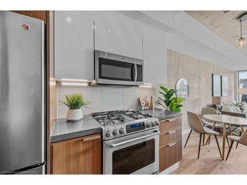 703-25 Stafford Street, Toronto, ON - Indoor Photo Showing Kitchen With Stainless Steel Kitchen With Upgraded Kitchen