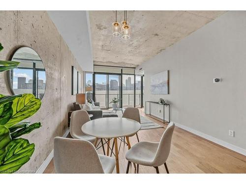 703-25 Stafford Street, Toronto, ON - Indoor Photo Showing Dining Room