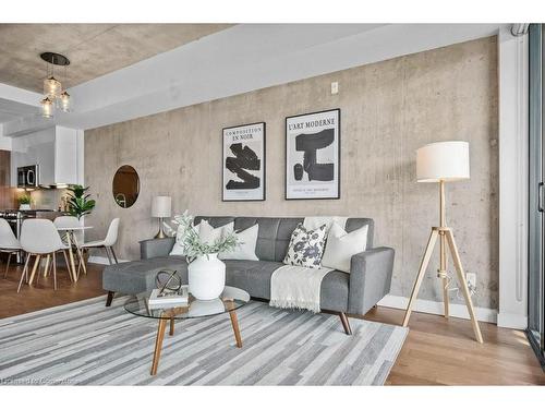 703-25 Stafford Street, Toronto, ON - Indoor Photo Showing Living Room