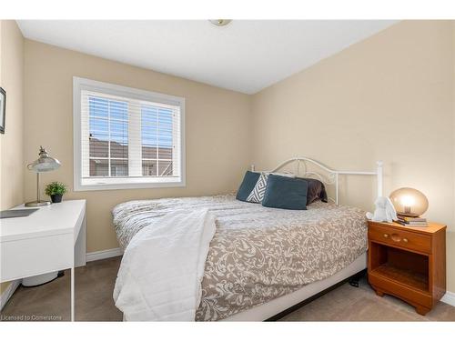 6-100 Beddoe Drive, Hamilton, ON - Indoor Photo Showing Bedroom