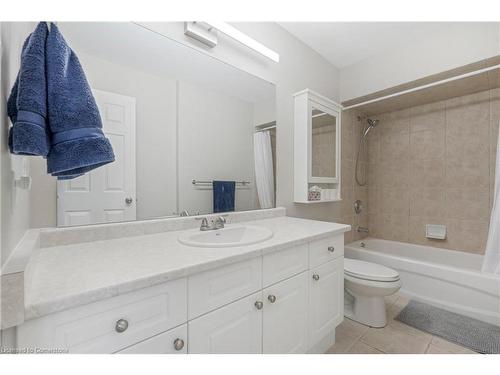 3 Dunrobin Drive, Caledonia, ON - Indoor Photo Showing Bathroom