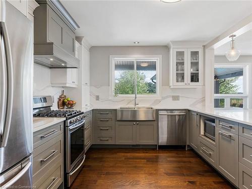 1414 Sandusk Road, Jarvis, ON - Indoor Photo Showing Kitchen With Double Sink With Upgraded Kitchen