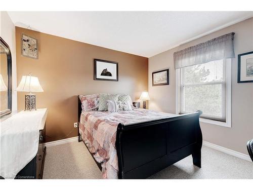 304-2040 Cleaver Avenue, Burlington, ON - Indoor Photo Showing Bedroom