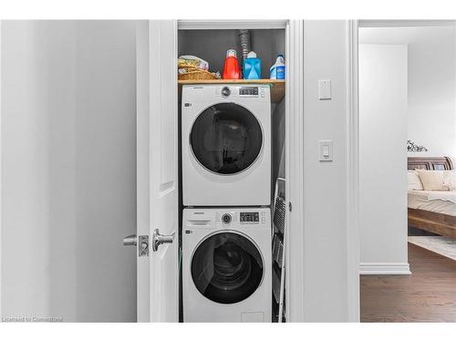 303-350 Concession Street, Hamilton, ON - Indoor Photo Showing Laundry Room